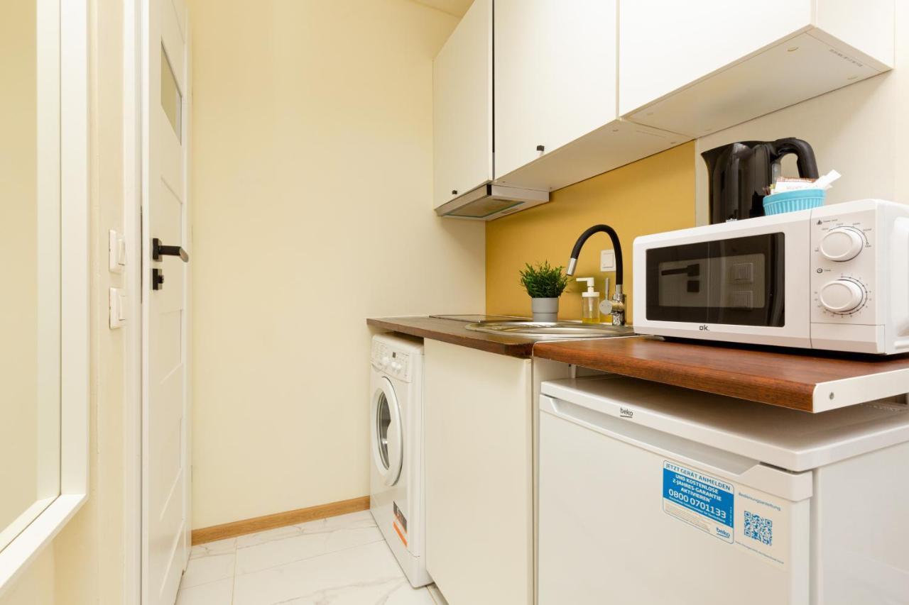 Micro Apartment Miaczynska By Noclegi Renters Warsaw Luaran gambar